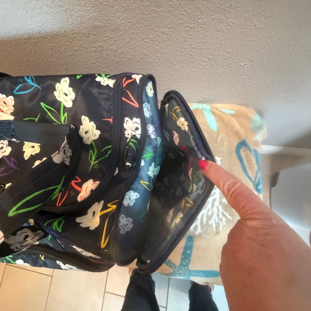 LUG Bright Floral Trolley Duffel~NEW with tags - Picture 16 of 16